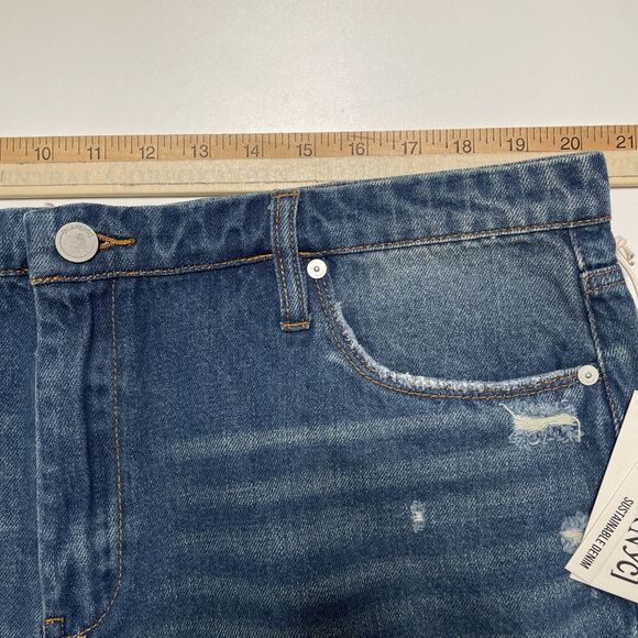 Blank NYC 18W Shorts Denim High Rise Womens Cutoffs Distressed Sustainable NWT - Picture 3 of 11